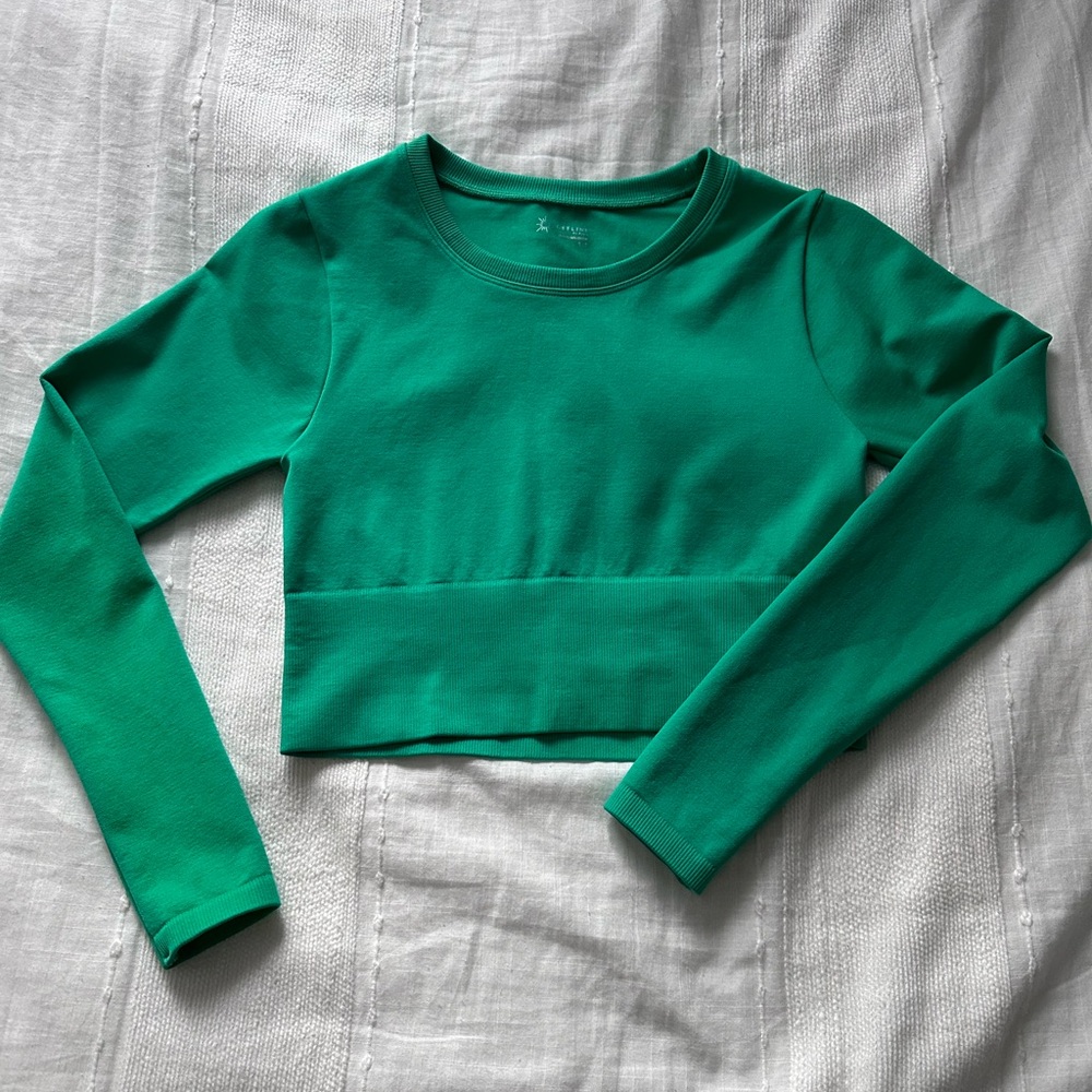 COPY - NWOT OFFLINE by Aerie Seamless Sidewalk Long Sleeve Top